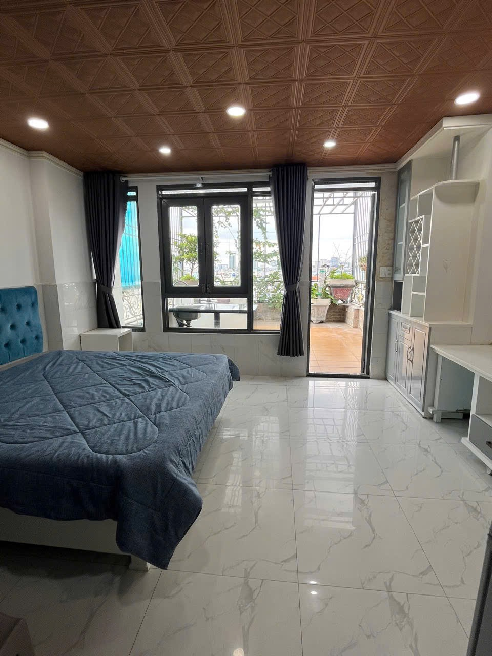 Cho thuê căn hộ Studio Ban công, tách bếp Q8 gần cầu Nhị Thiên Đường